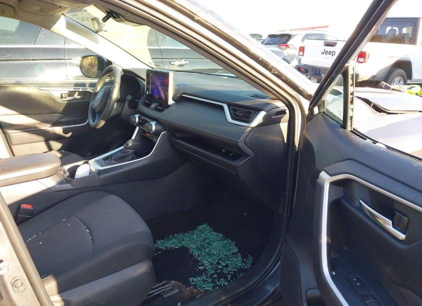 Photo 5 of 2024 Toyota Rav4 XLE (VIN 2T3P1RFVXRW473867)