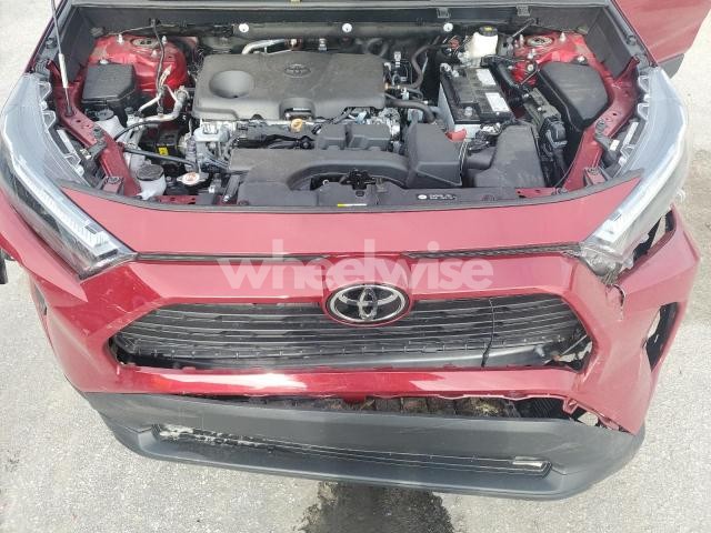 Photo 2 of 2025 TOYOTA RAV4 XLE (VIN 2T3P1RFVXSW511247)
