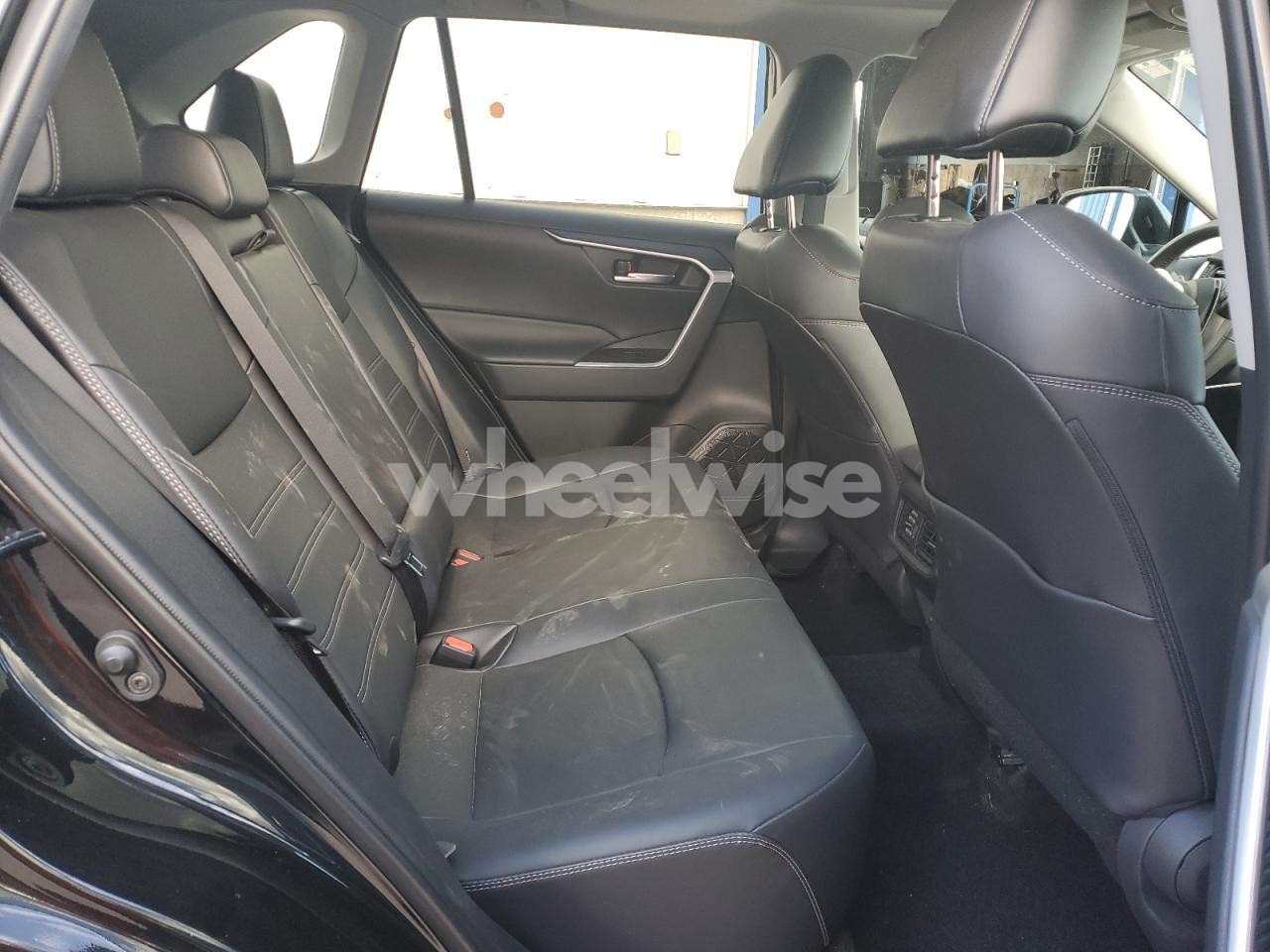 Photo 11 of 2024 TOYOTA RAV4 XLE (VIN 2T3R1RFV4RC420320)