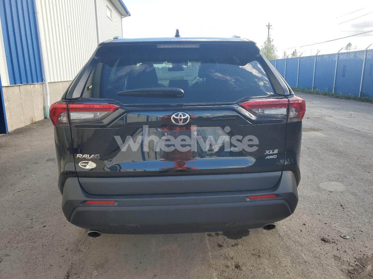 Photo 6 of 2024 TOYOTA RAV4 XLE (VIN 2T3R1RFV4RC420320)