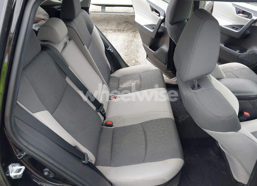 Photo 8 of 2021 Toyota Rav4 HYBRID XLE (VIN 2T3R6RFV0MW013569)