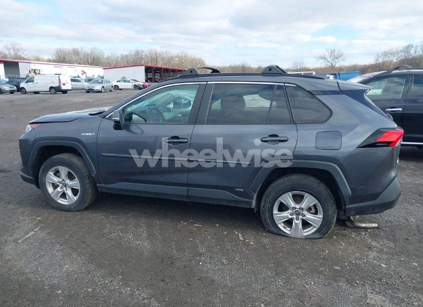Photo 14 of 2021 Toyota Rav4 HYBRID XLE (VIN 2T3R6RFV1MW003892)