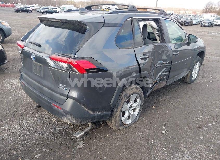 Photo 4 of 2021 Toyota Rav4 HYBRID XLE (VIN 2T3R6RFV1MW003892)