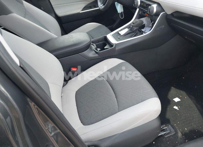Photo 5 of 2021 Toyota Rav4 HYBRID XLE (VIN 2T3R6RFV1MW003892)