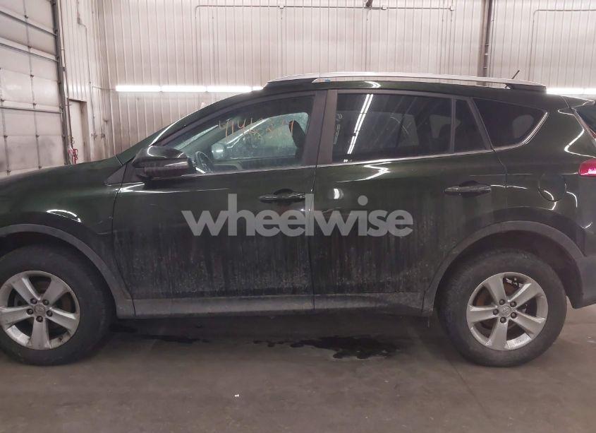 Photo 14 of 2013 Toyota Rav4 XLE (VIN 2T3RFREV0DW090928)