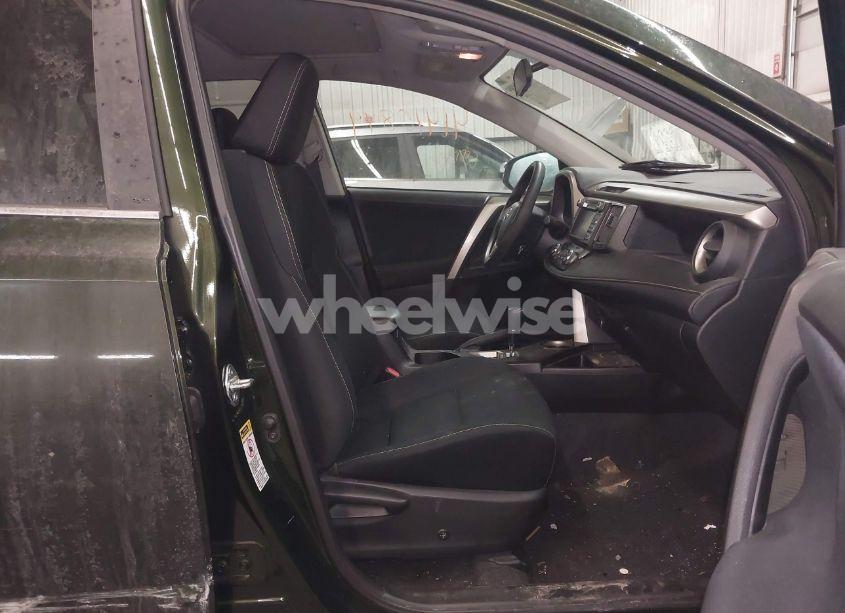 Photo 5 of 2013 Toyota Rav4 XLE (VIN 2T3RFREV0DW090928)