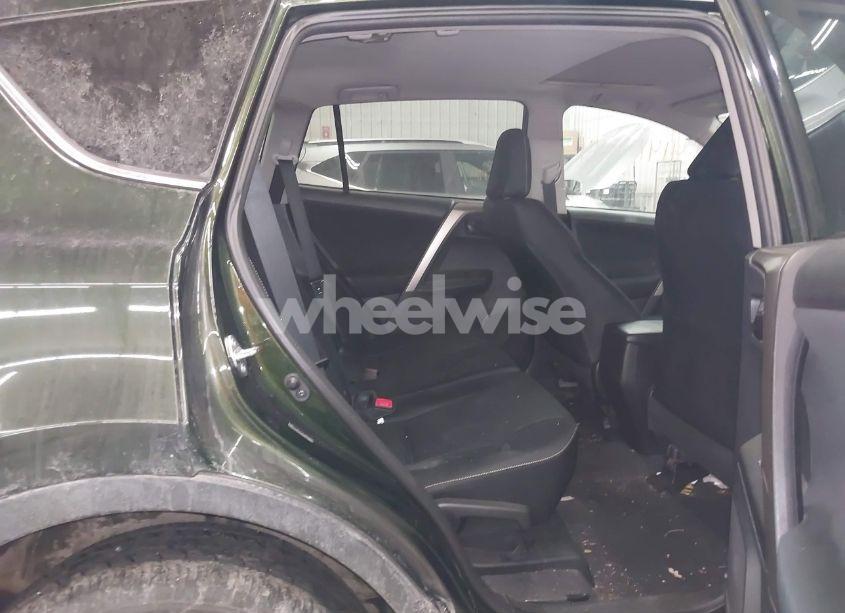 Photo 8 of 2013 Toyota Rav4 XLE (VIN 2T3RFREV0DW090928)