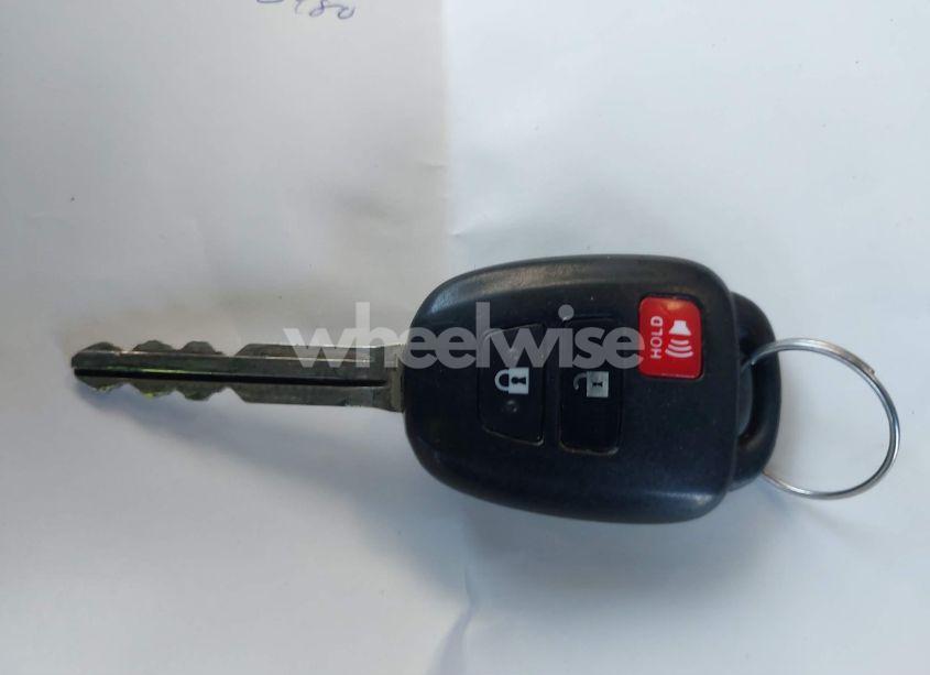 Photo 11 of 2013 Toyota Rav4 XLE (VIN 2T3RFREV0DW115729)