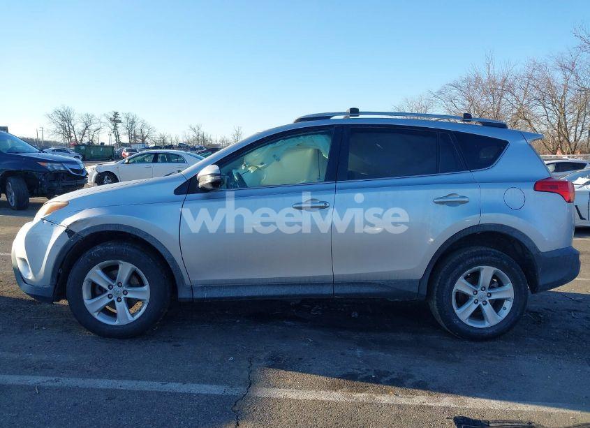 Photo 14 of 2013 Toyota Rav4 XLE (VIN 2T3RFREV0DW115729)