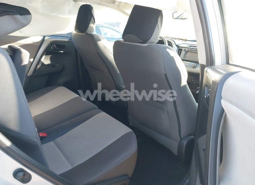 Photo 8 of 2013 Toyota Rav4 XLE (VIN 2T3RFREV0DW115729)