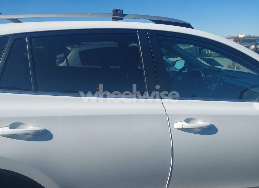 Photo 13 of 2013 Toyota Rav4 XLE (VIN 2T3RFREV0DW116993)