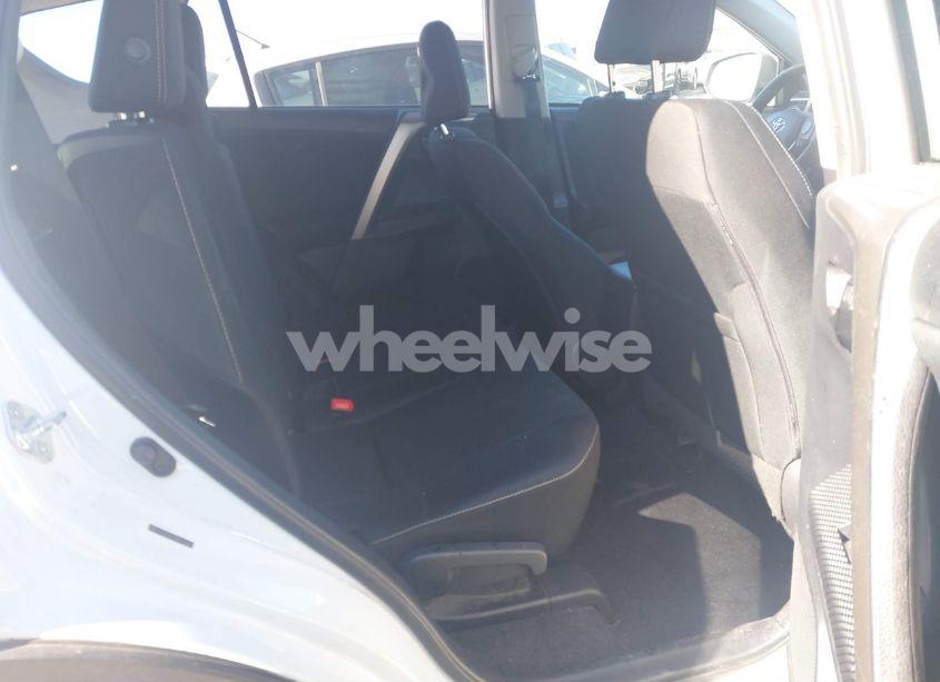 Photo 8 of 2013 Toyota Rav4 XLE (VIN 2T3RFREV0DW116993)