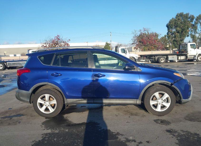 Photo 13 of 2014 Toyota Rav4 XLE (VIN 2T3RFREV0EW164866)
