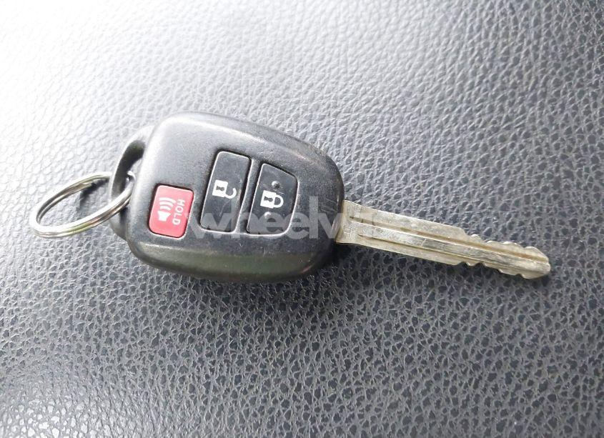 Photo 11 of 2014 Toyota Rav4 XLE (VIN 2T3RFREV0EW185202)