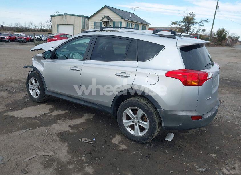 Photo 3 of 2014 Toyota Rav4 XLE (VIN 2T3RFREV0EW185202)