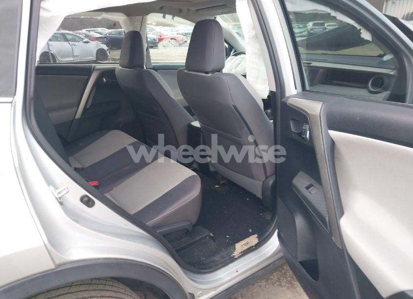 Photo 8 of 2014 Toyota Rav4 XLE (VIN 2T3RFREV0EW185202)