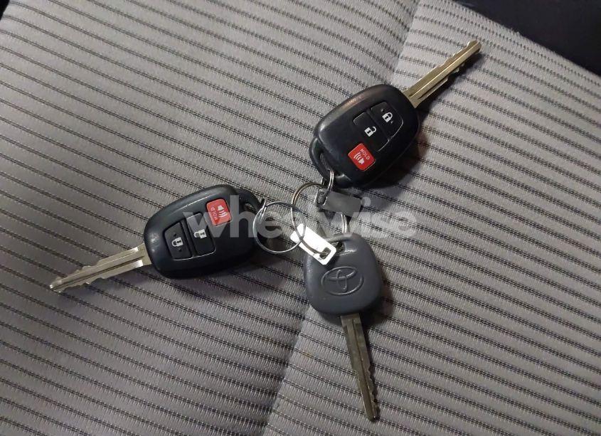 Photo 11 of 2014 Toyota Rav4 XLE (VIN 2T3RFREV0EW185541)