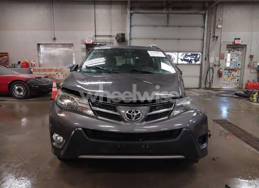 Photo 12 of 2014 Toyota Rav4 XLE (VIN 2T3RFREV0EW185541)
