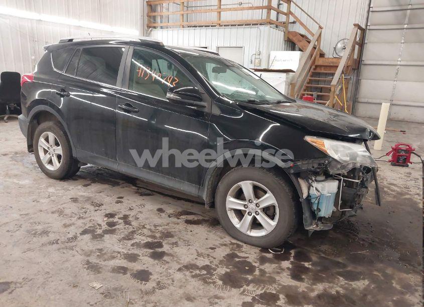 2014 Toyota Rav4 XLE (VIN 2T3RFREV0EW206906) main photo