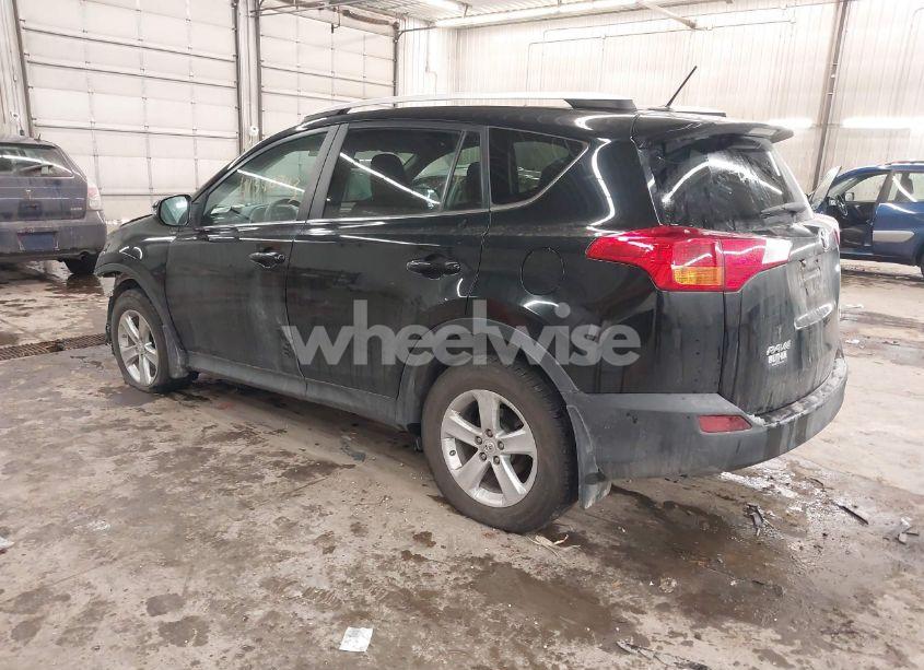 Photo 3 of 2014 Toyota Rav4 XLE (VIN 2T3RFREV0EW206906)