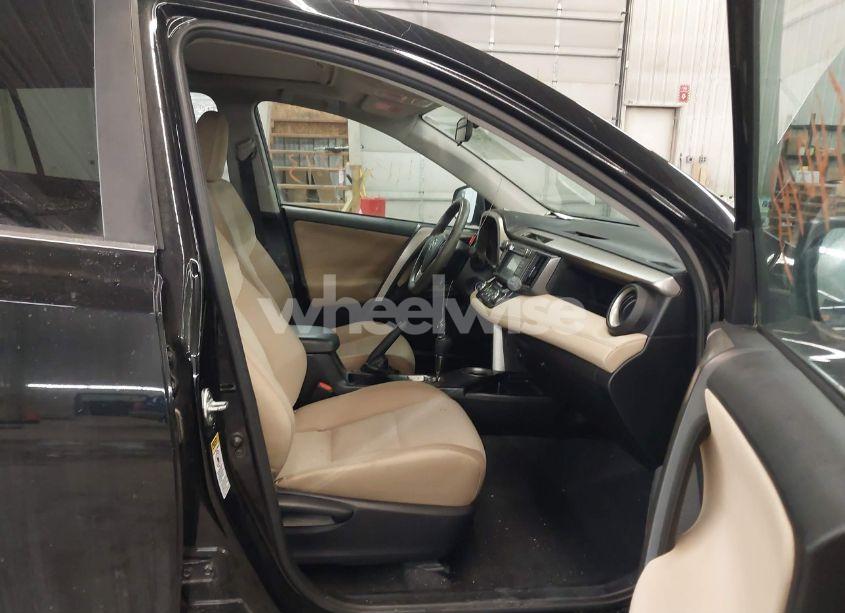 Photo 5 of 2014 Toyota Rav4 XLE (VIN 2T3RFREV0EW206906)