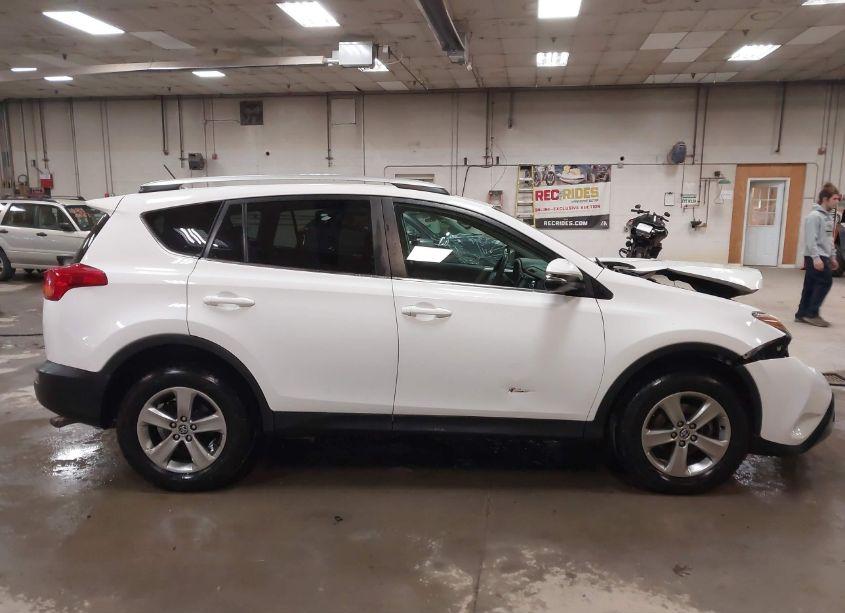 Photo 13 of 2015 Toyota Rav4 XLE (VIN 2T3RFREV0FW243908)