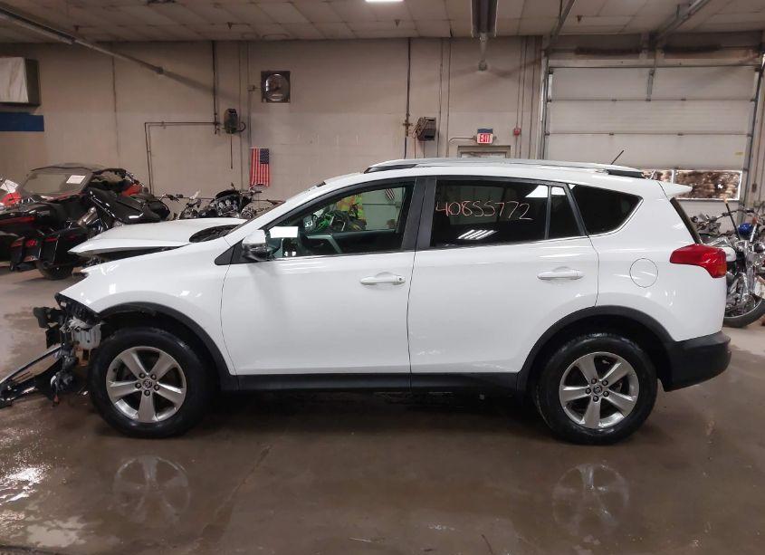 Photo 14 of 2015 Toyota Rav4 XLE (VIN 2T3RFREV0FW243908)