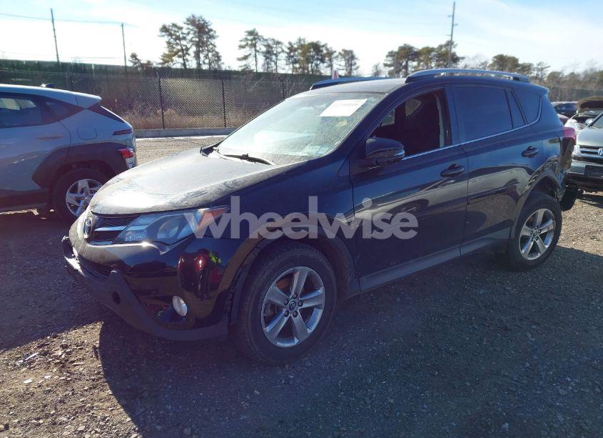 Photo 2 of 2015 Toyota Rav4 XLE (VIN 2T3RFREV0FW340459)