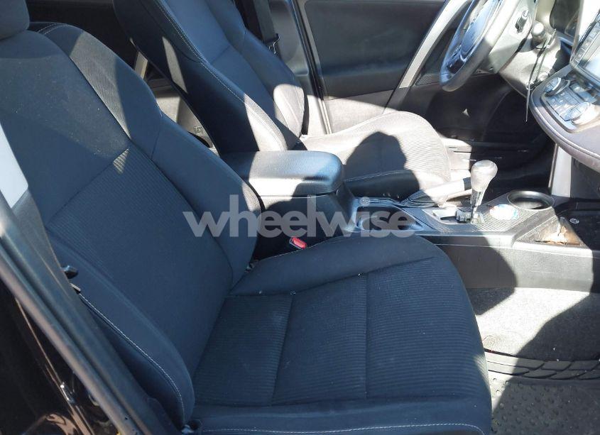 Photo 5 of 2015 Toyota Rav4 XLE (VIN 2T3RFREV0FW340459)