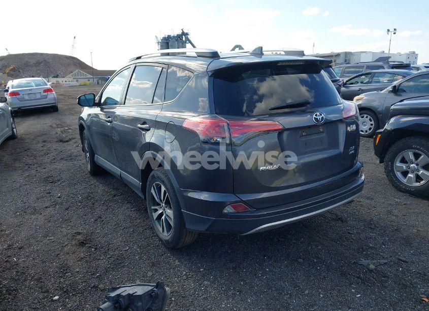 Photo 3 of 2016 Toyota Rav4 XLE (VIN 2T3RFREV0GW442779)