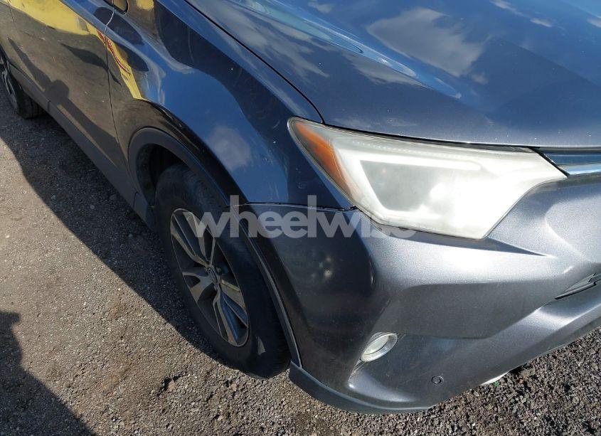 Photo 6 of 2016 Toyota Rav4 XLE (VIN 2T3RFREV0GW442779)