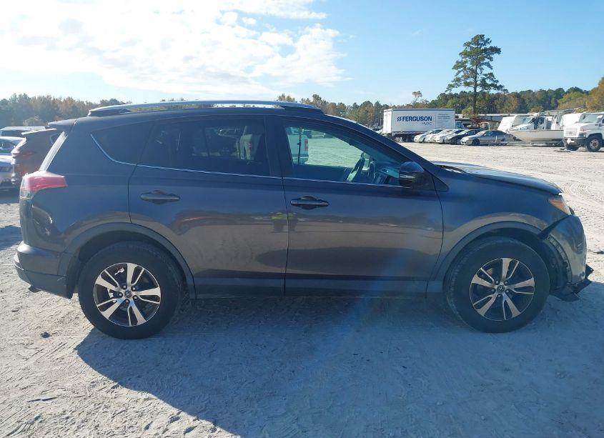 Photo 13 of 2016 Toyota Rav4 XLE (VIN 2T3RFREV0GW503175)