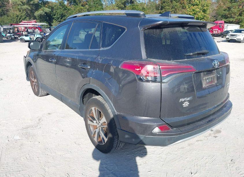 Photo 3 of 2016 Toyota Rav4 XLE (VIN 2T3RFREV0GW503175)