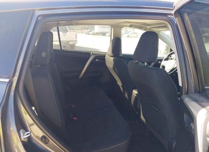 Photo 8 of 2016 Toyota Rav4 XLE (VIN 2T3RFREV0GW503175)