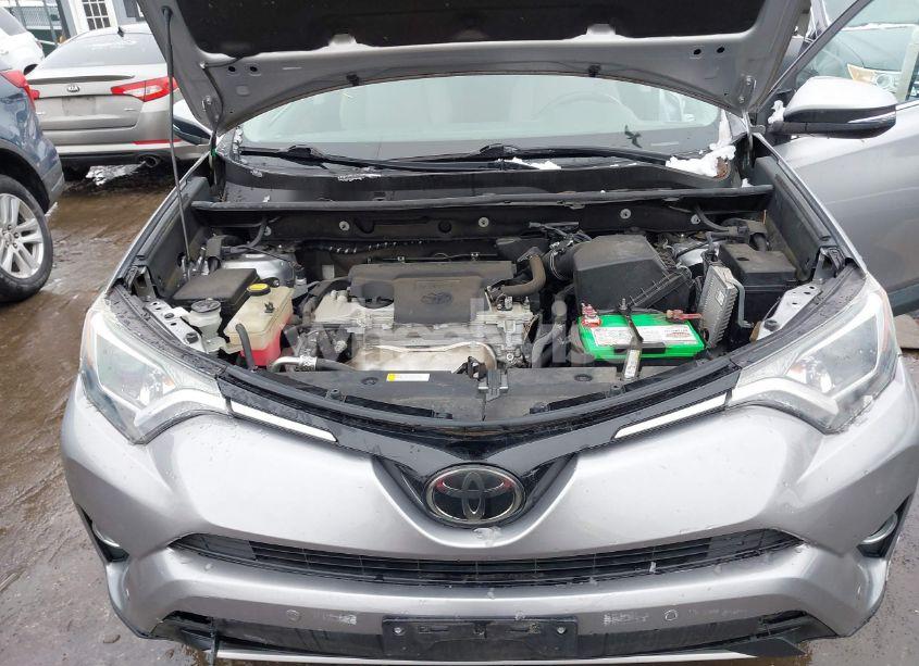 Photo 10 of 2016 Toyota Rav4 XLE (VIN 2T3RFREV0GW508957)