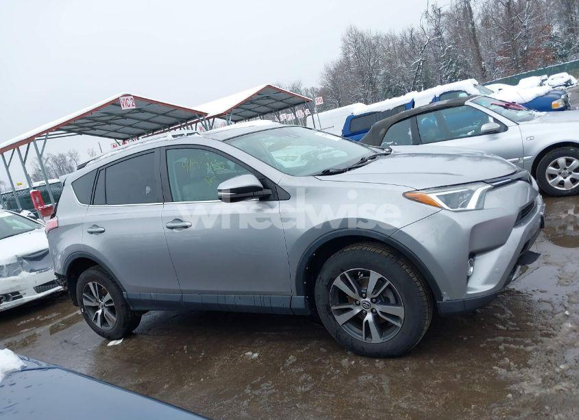 Photo 14 of 2016 Toyota Rav4 XLE (VIN 2T3RFREV0GW508957)