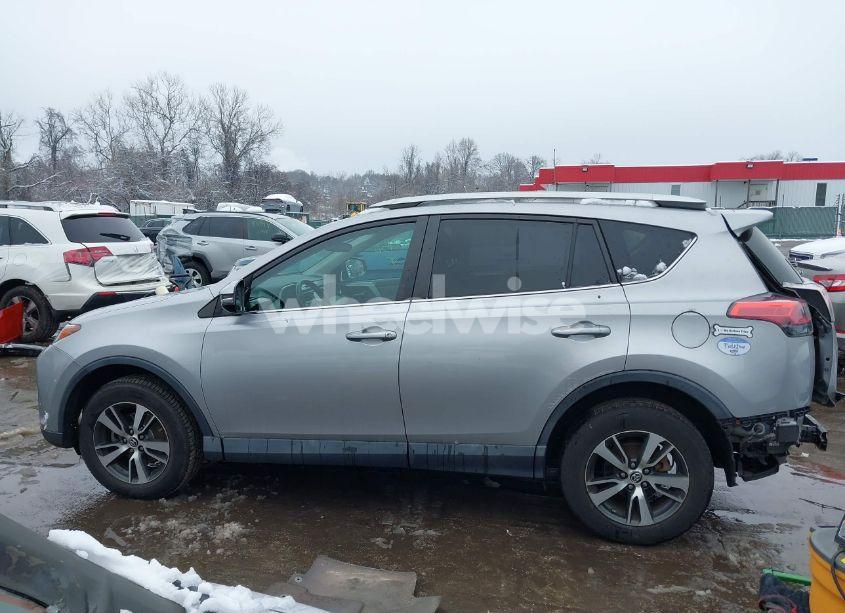 Photo 15 of 2016 Toyota Rav4 XLE (VIN 2T3RFREV0GW508957)