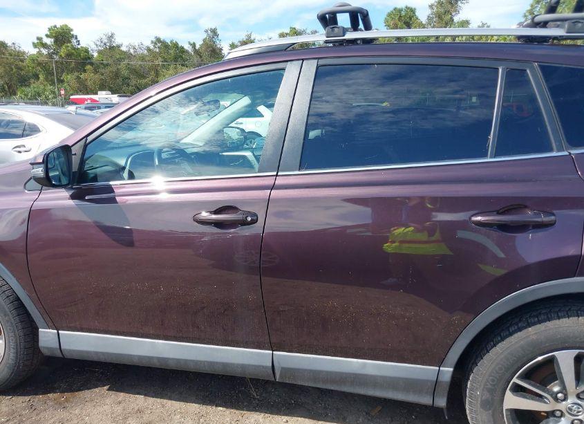 Photo 15 of 2017 Toyota Rav4 XLE (VIN 2T3RFREV0HW544553)