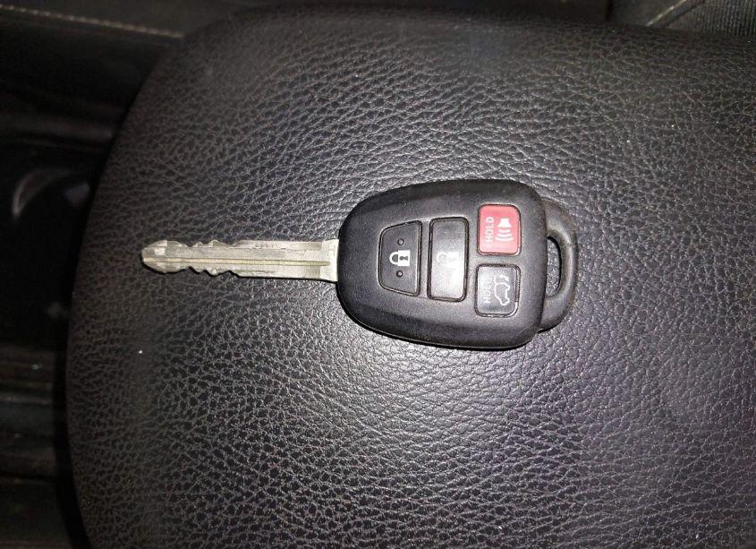 Photo 11 of 2017 Toyota Rav4 XLE (VIN 2T3RFREV0HW556668)