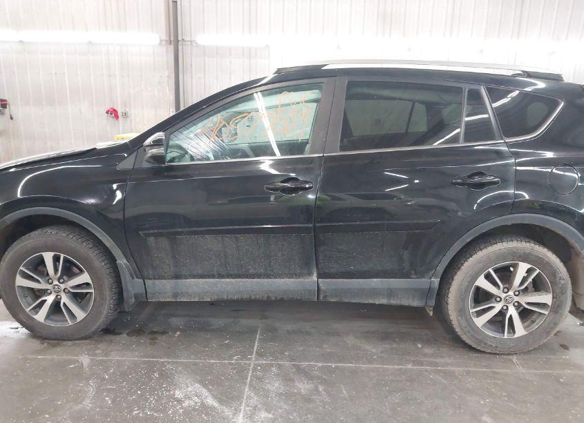 Photo 14 of 2017 Toyota Rav4 XLE (VIN 2T3RFREV0HW556668)