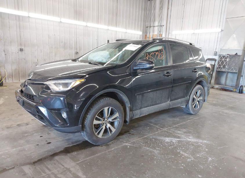 Photo 2 of 2017 Toyota Rav4 XLE (VIN 2T3RFREV0HW556668)