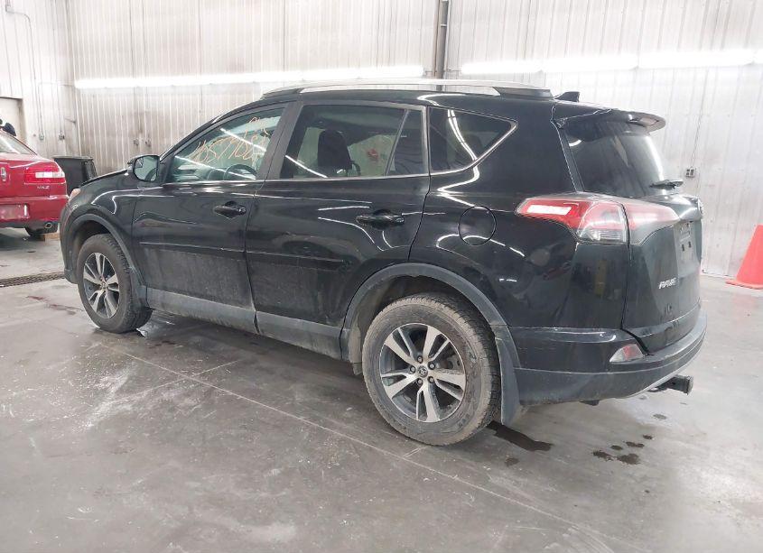 Photo 3 of 2017 Toyota Rav4 XLE (VIN 2T3RFREV0HW556668)