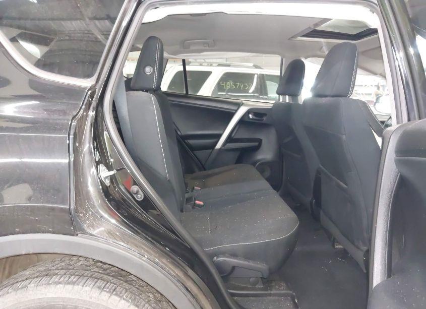 Photo 8 of 2017 Toyota Rav4 XLE (VIN 2T3RFREV0HW556668)