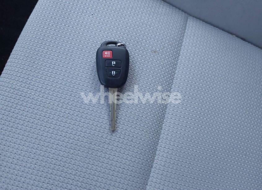 Photo 11 of 2017 Toyota Rav4 XLE (VIN 2T3RFREV0HW607506)