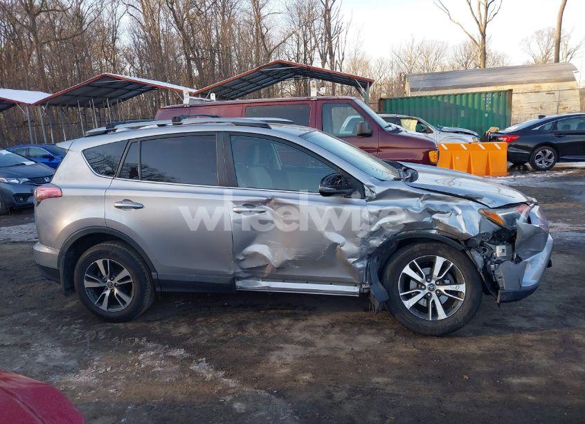 Photo 13 of 2017 Toyota Rav4 XLE (VIN 2T3RFREV0HW607506)