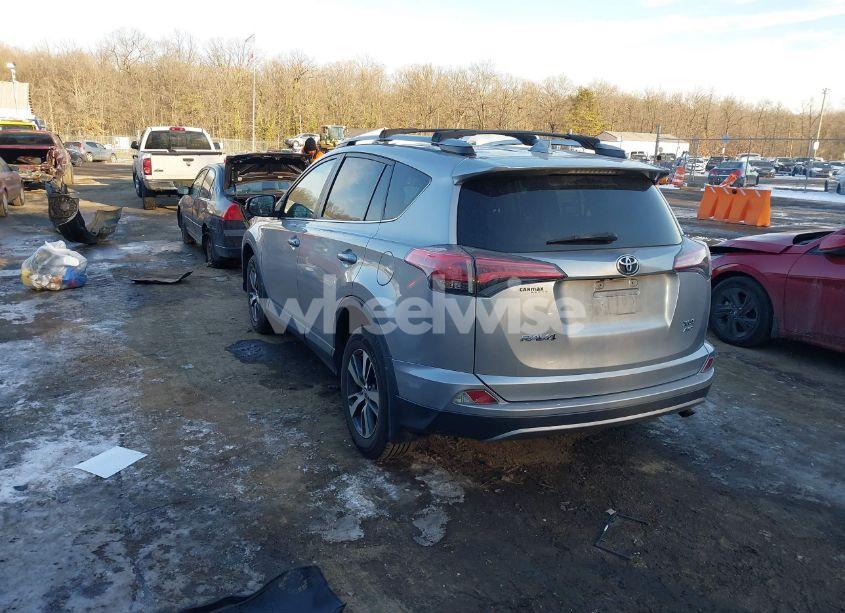 Photo 3 of 2017 Toyota Rav4 XLE (VIN 2T3RFREV0HW607506)