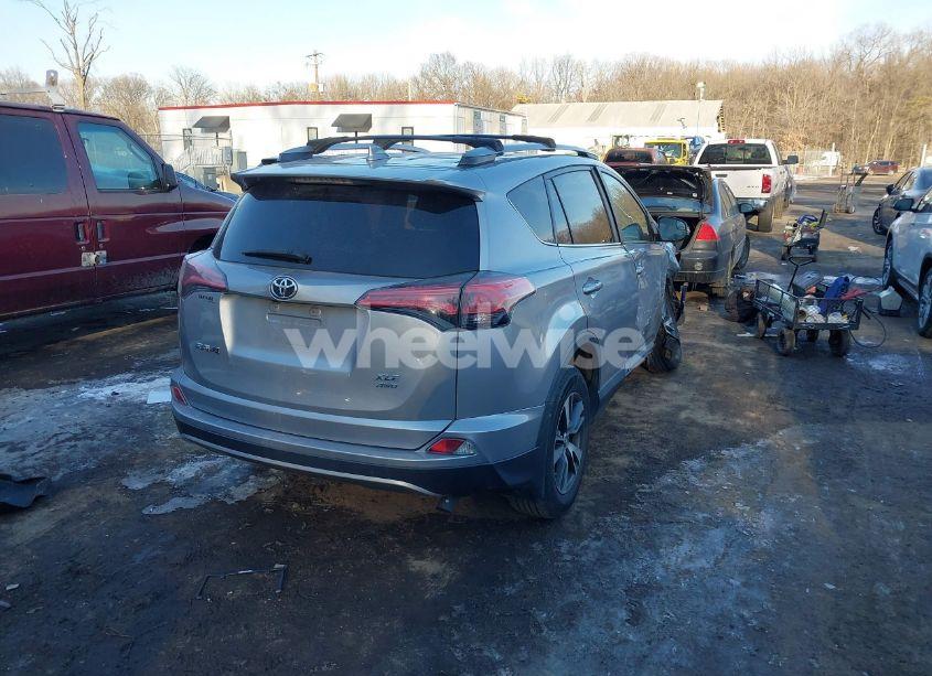 Photo 4 of 2017 Toyota Rav4 XLE (VIN 2T3RFREV0HW607506)