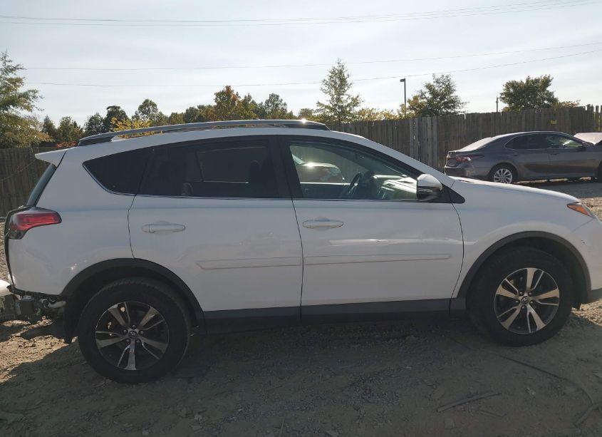 Photo 14 of 2017 Toyota Rav4 XLE (VIN 2T3RFREV0HW675126)