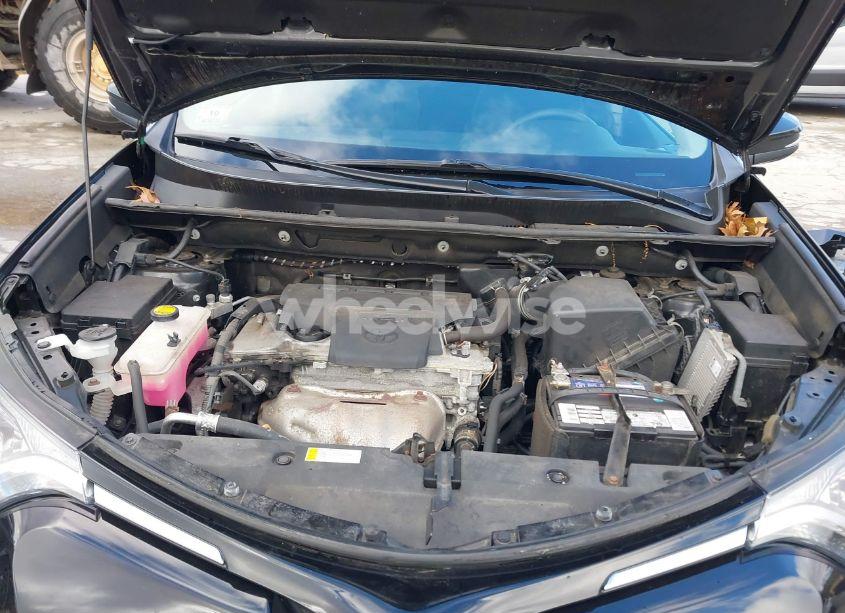 Photo 10 of 2017 Toyota Rav4 XLE (VIN 2T3RFREV0HW682464)