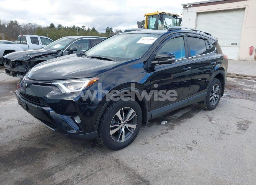 Photo 2 of 2017 Toyota Rav4 XLE (VIN 2T3RFREV0HW682464)